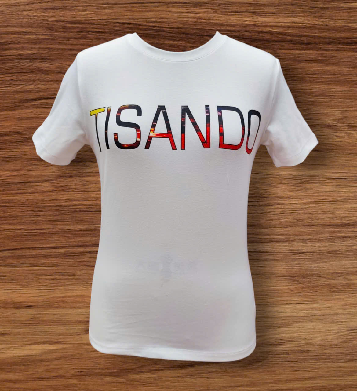 T-Shirt nữ Tisando thời trang, Hình in chữ TISANDO hiệu ứng Gradient